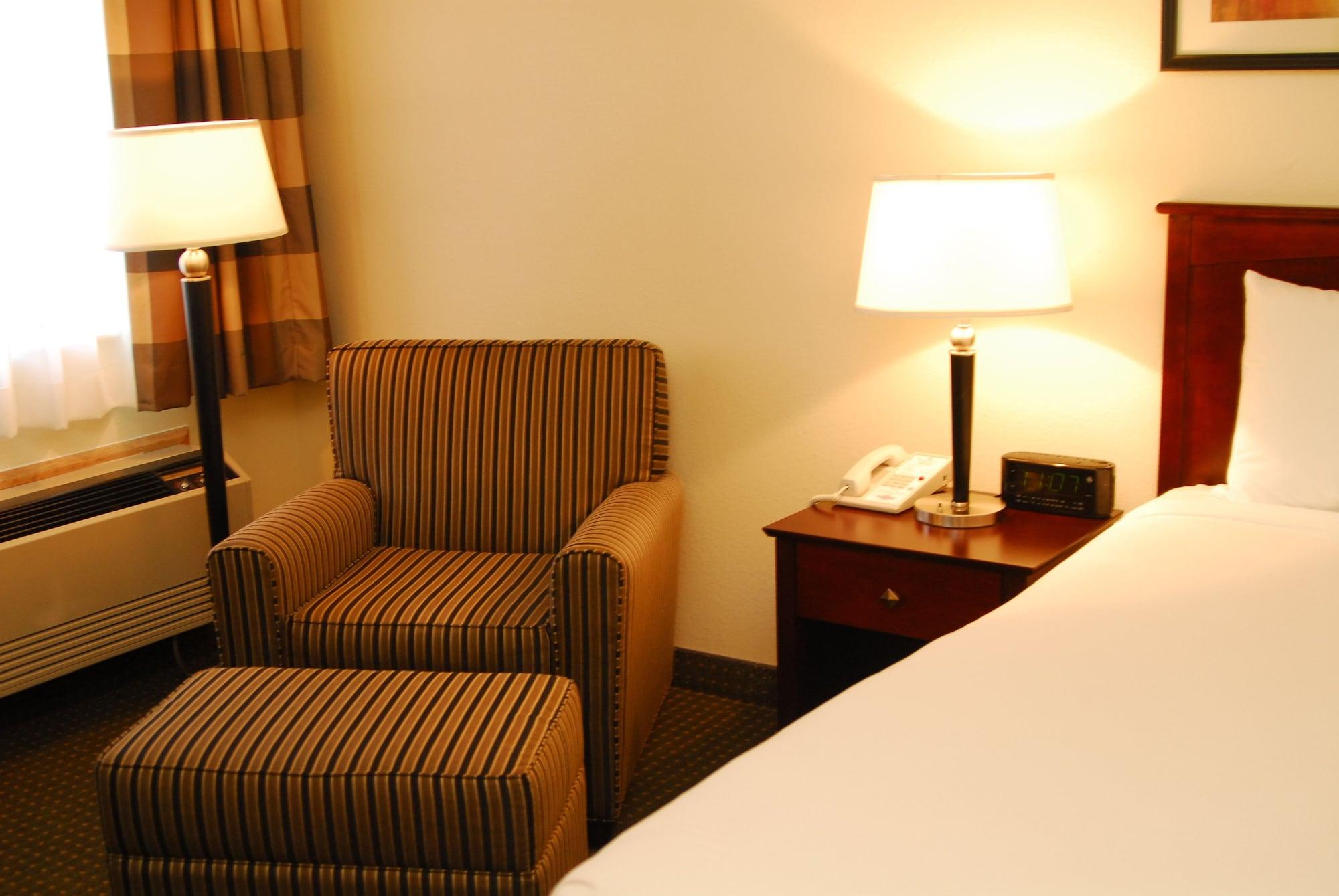 Ramada By Wyndham Bettendorf Exterior photo